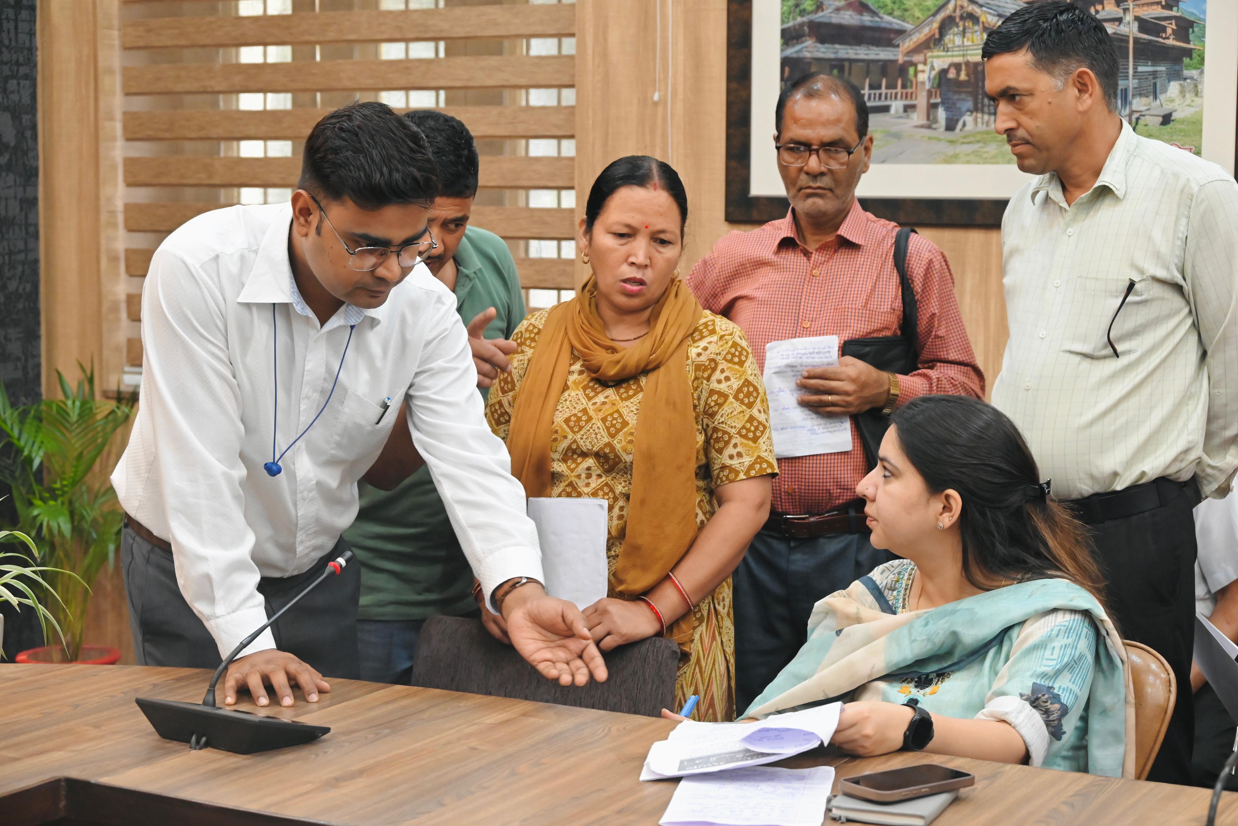 जन सुनवाई में दर्ज हुई 101 शिकायत, अधिकांश का मौके पर समाधान